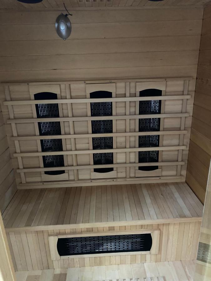 Mansion 8 Bedrooms In Private Gated Ave Huge Garden Hot Tub Free Sauna Up To 23