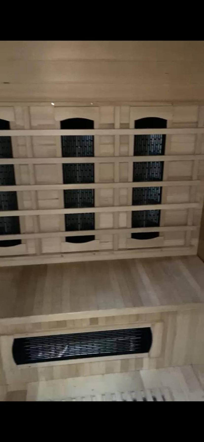 Mansion 8 Bedrooms In Private Gated Ave Huge Garden Hot Tub Free Sauna Up To 23 Luton (Bedfordshire)